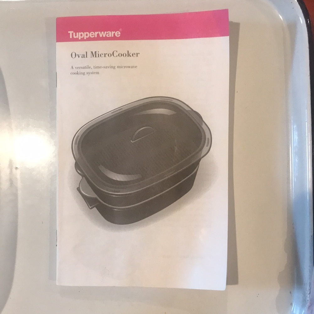 Tupperware Oval MicroCooker - Picture 15 of 16